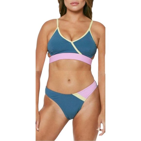 ☀️☀️☀️ Jessica Simpson Chop and Change Crossback Trianglet Top High Cut Leg - Picture 2 of 9